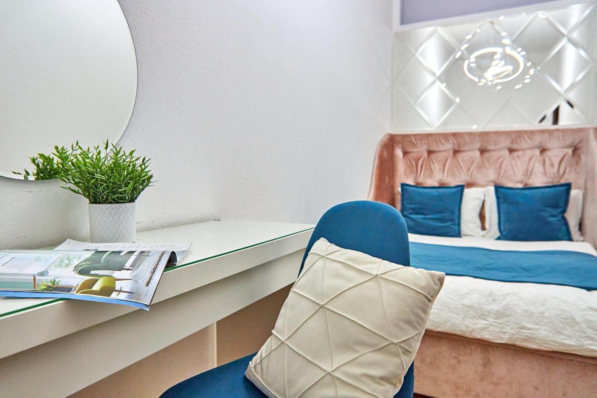 Elegant Lux Apartment In Central Square Mukacheve Bagian luar foto