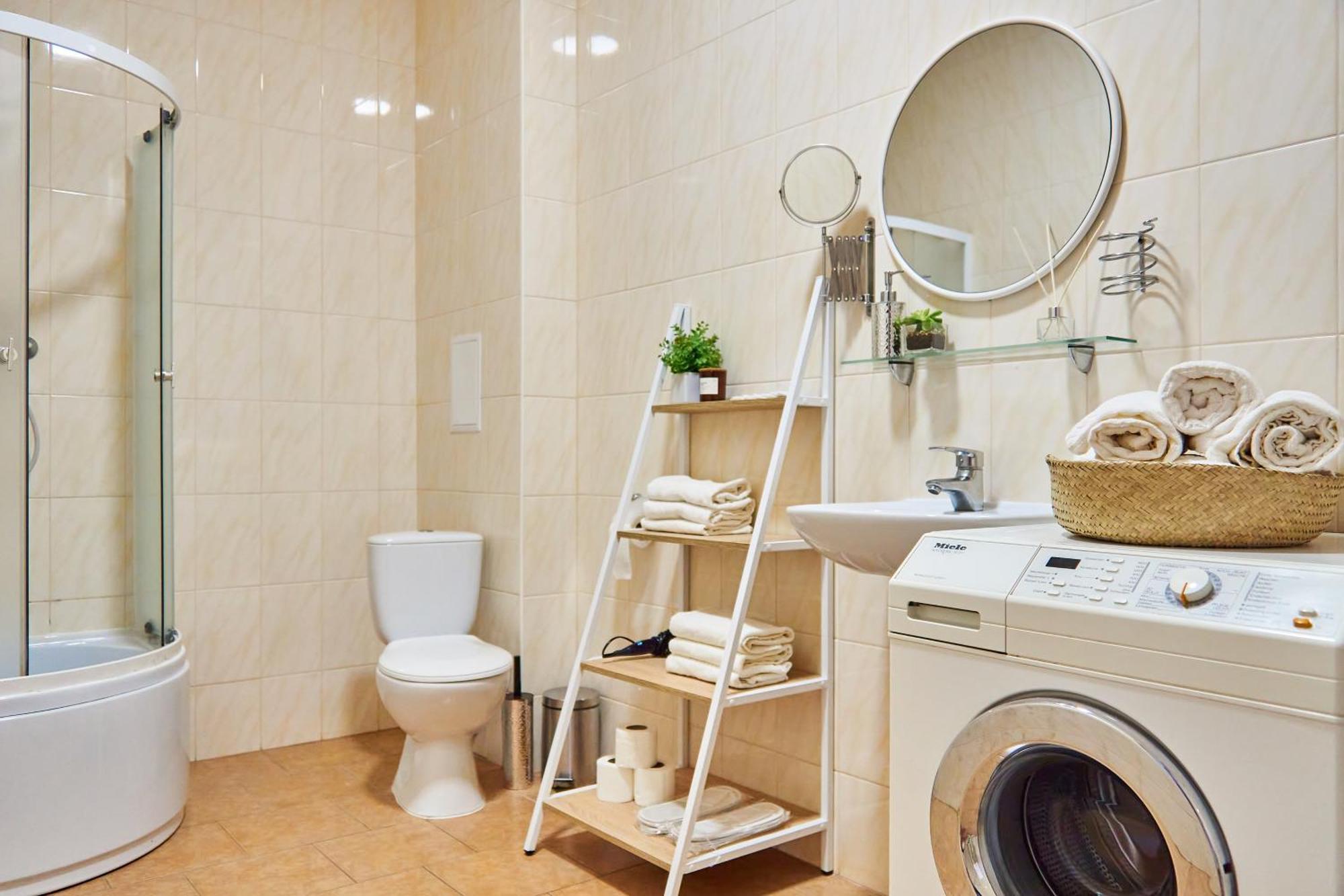 Elegant Lux Apartment In Central Square Mukacheve Bagian luar foto